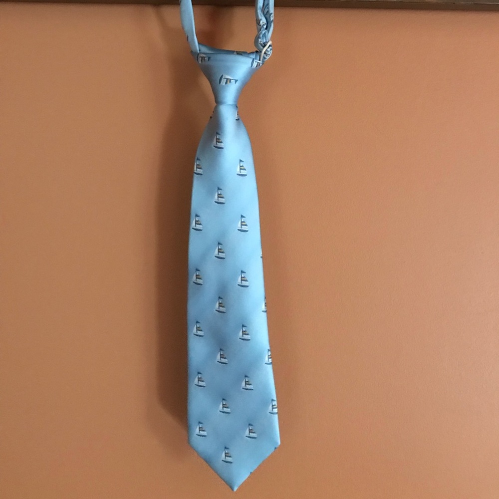 Toddler sail boat tie